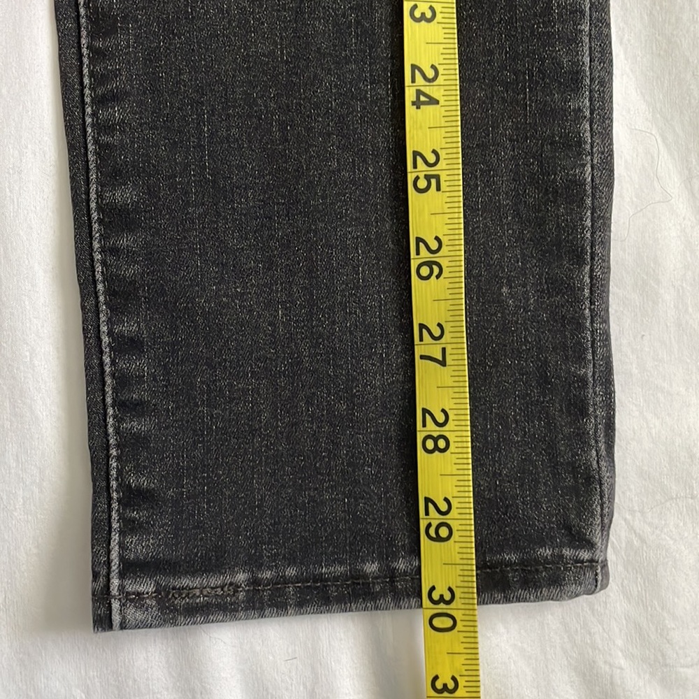Levi’s 712 High Rise Skinny Jeans - Picture 4 of 8
